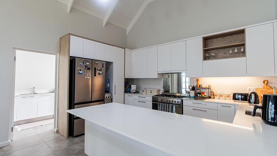 To Let 4 Bedroom Property for Rent in Sitari Country Estate Western Cape